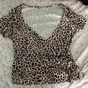 Cheetah print side scrunch top